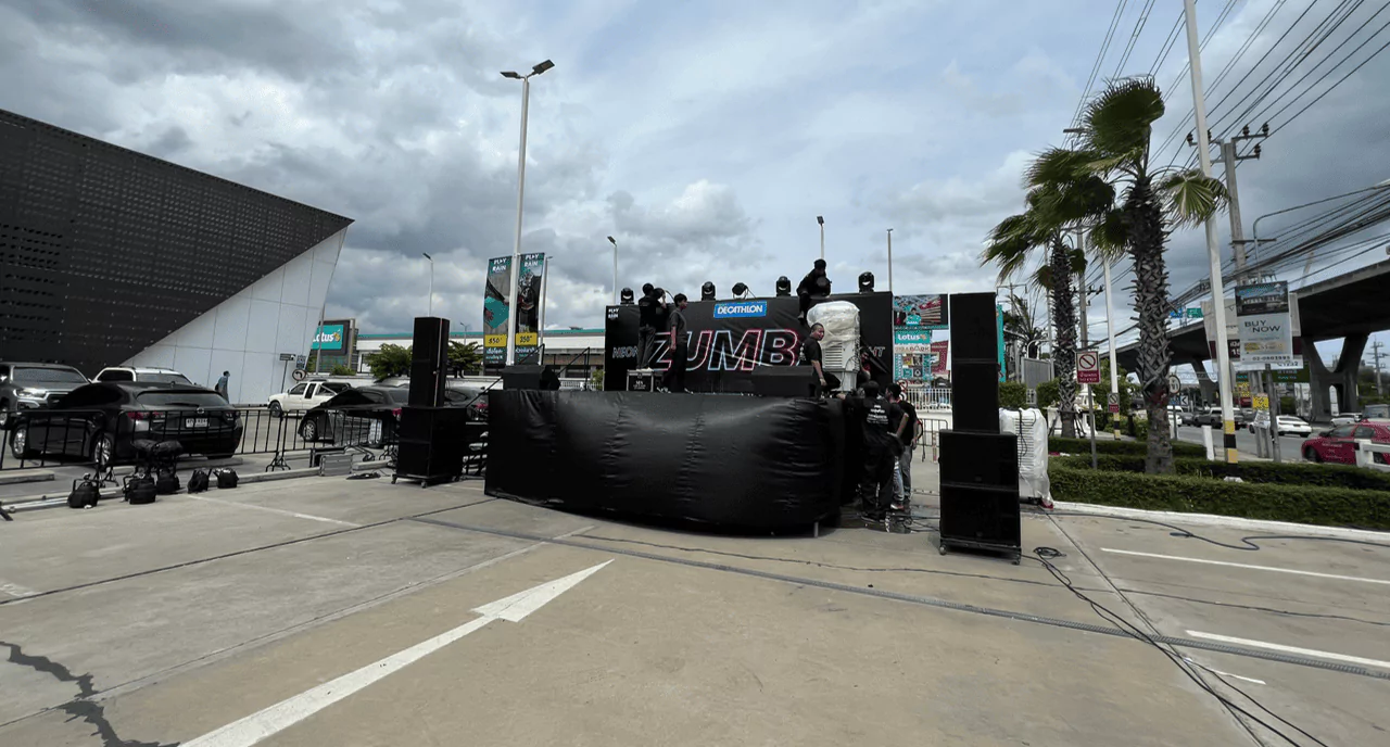 เวทีสำหรับเต้น ซุมบ้า